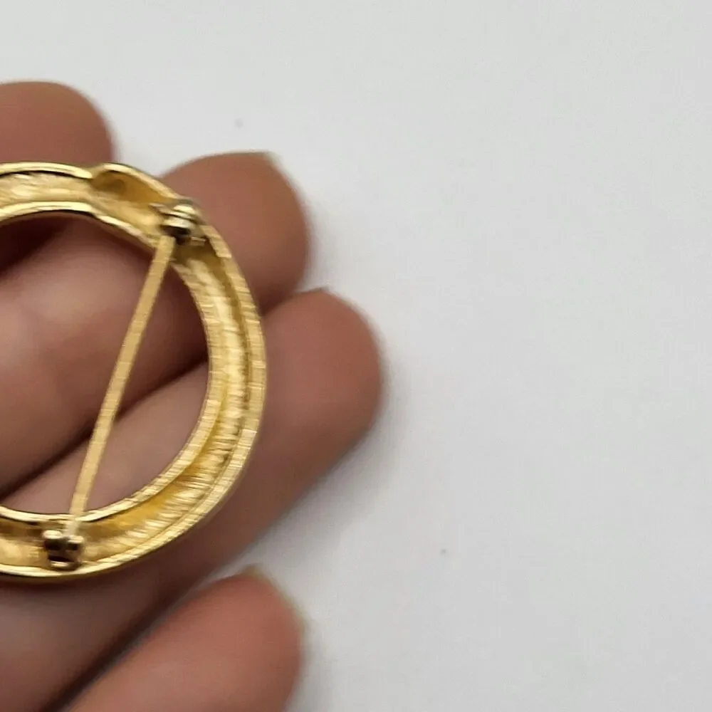 Vintage Minimalist Brooch Signed Monet Gold Tone PIN 1.25” Round Pendant MCM